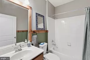 13044 Jessica Grove Pl, Woodbridge, VA 22192 - Photo 17