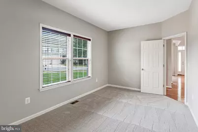 15420 Ann Arden Avenue, Woodbridge, VA 22193 - Photo 7