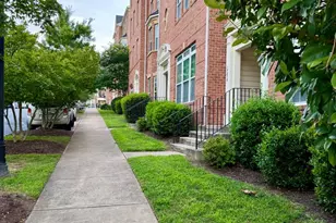 15272 Regents Park Dr, Woodbridge, VA 22191 - Photo 17