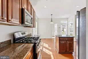 2440 Five Fathom Cir, Woodbridge, VA 22191 - Photo 9