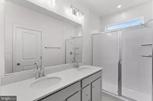 18032 Alicia Ave, Dumfries, VA 22026 - Photo 13