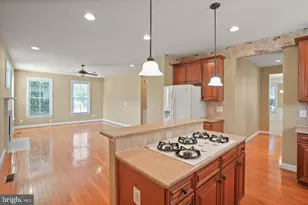 10631 Poagues Battery Dr, Bristow, VA 20136 - Photo 15