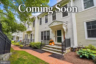 102 Edgehill Dr, Occoquan, VA 22125 - Photo 1