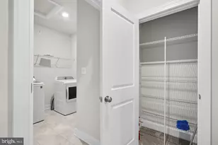 2323 Stephanie Tessa Ln, Woodbridge, VA 22191 - Photo 15