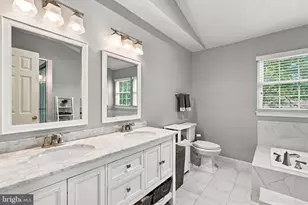 4671 Bonneville Ln, Woodbridge, VA 22193 - Photo 19
