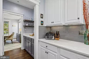 8958 Junco Ct, Gainesville, VA 20155 - Photo 9