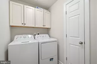 3297 Eagle Ridge Dr, Woodbridge, VA 22191 - Photo 61