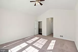 17389 Four Seasons Dr, Dumfries, VA 22025 - Photo 29