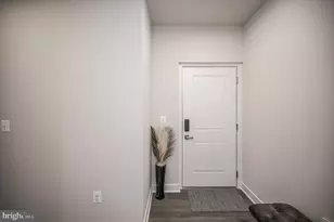 1611 Potomac Shores Pkwy, Dumfries, VA 22026 - Photo 3