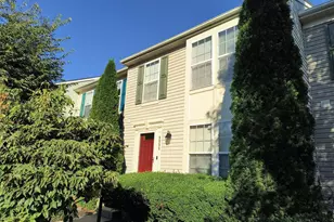 9055 Falcon Glen Ct, Bristow, VA 20136 - Photo 3