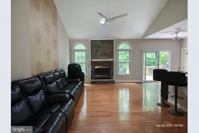 11708 Crest Maple Drive, Woodbridge, VA 22192 - Photo 3