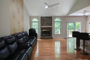 11708 Crest Maple Dr, Woodbridge, VA 22192 - Photo 3