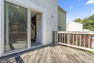 1895 Pohick Creek Ct, Woodbridge, VA 22192 - Photo 23