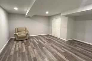 12212 Redwood Ct, Woodbridge, VA 22192 - Photo 5