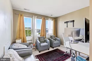 9224 Alvyn Lake Cir, Bristow, VA 20136 - Photo 11