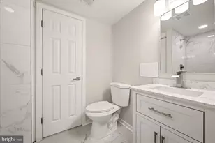 15923 Dolphin Dr, Montclair, VA 22025 - Photo 19