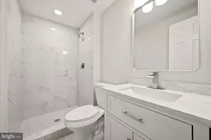 15923 Dolphin Dr, Montclair, VA 22025 - Photo 11