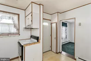14720 Featherstone Rd, Woodbridge, VA 22191 - Photo 15
