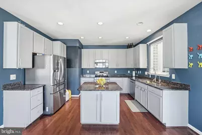 12707 Bedford Glen Way, Woodbridge, VA 22192 - Photo 17