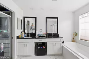 5880 Moonbeam Dr, Woodbridge, VA 22193 - Photo 29