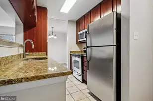 15655 Horseshoe Ln, Woodbridge, VA 22191 - Photo 3