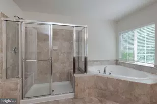 3401 Eagle Dr, Woodbridge, VA 22191 - Photo 27
