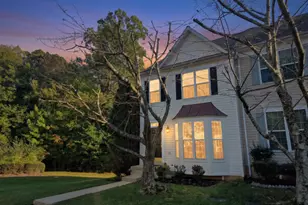 4461 Torrence Pl, Woodbridge, VA 22193 - Photo 3
