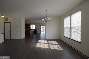 14782 Mason Creek Cir, Woodbridge, VA 22191 - Photo 5