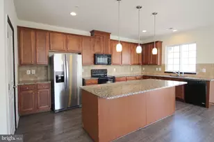 14782 Mason Creek Cir, Woodbridge, VA 22191 - Photo 11