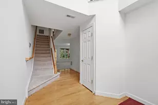14216 Madrigal Dr, Woodbridge, VA 22193 - Photo 3