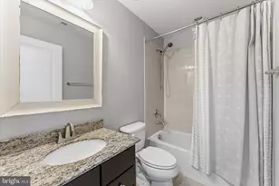 7011 Darbey Knoll Dr, Gainesville, VA 20155 - Photo 35