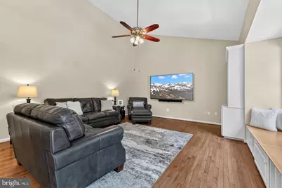 8121 Willingboro Court, Gainesville, VA 20155 - Photo 29