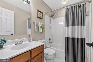 8147 Cancun Ct, Gainesville, VA 20155 - Photo 37