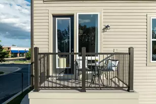2560 Neabsco Common Pl, Woodbridge, VA 22191 - Photo 3