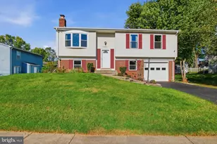 5625 Roundtree Dr, Woodbridge, VA 22193 - Photo 3