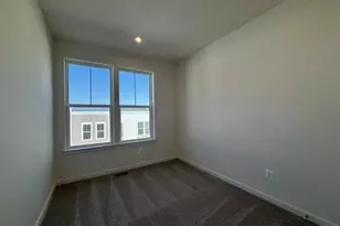 18034 Alicia Ave, Dumfries, VA 22026 - Photo 17