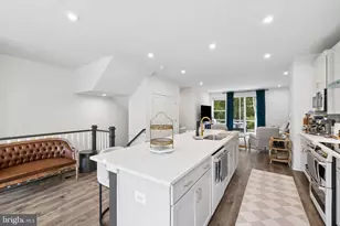 13188 Nixon Ln, Woodbridge, VA 22193 - Photo 9
