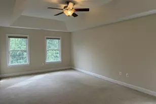 3650 Thomasson Crossing Dr, Triangle, VA 22172 - Photo 11