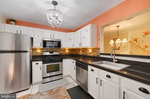 13615 Garfield Pl, Woodbridge, VA 22191 - Photo 7