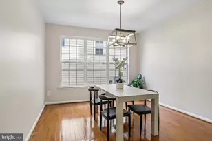 15230 Lord Culpeper Ct, Woodbridge, VA 22191 - Photo 11