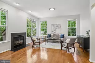 15230 Lord Culpeper Ct, Woodbridge, VA 22191 - Photo 7