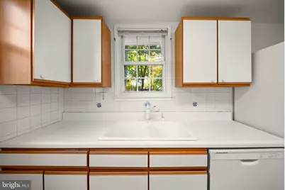 8156 Claremont Street, Manassas, VA 20110 - Photo 21