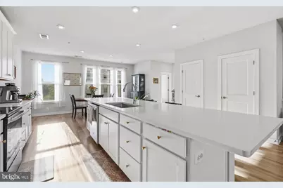 219 Park Central Terrace #B, Manassas Park, VA 20111 - Photo 5