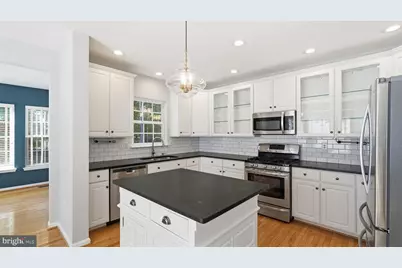 9729 Cheshire Ridge Circle, Manassas, VA 20110 - Photo 3