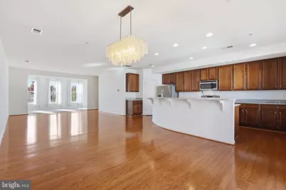 7947 Crescent Park Drive, Gainesville, VA 20155 - Photo 9