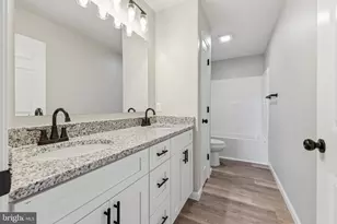 340 W Fairfax Ave, Elkton, VA 22827 - Photo 21