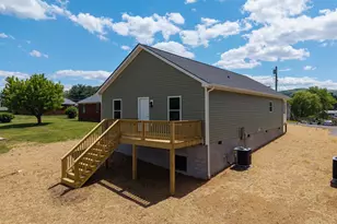 340 W Fairfax Ave, Elkton, VA 22827 - Photo 43