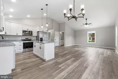 340 W Fairfax Avenue, Elkton, VA 22827 - Photo 11