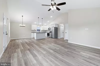 342 W Fairfax Avenue, Elkton, VA 22827 - Photo 5