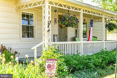 207 8th, Grottoes, VA 24441 - Photo 3